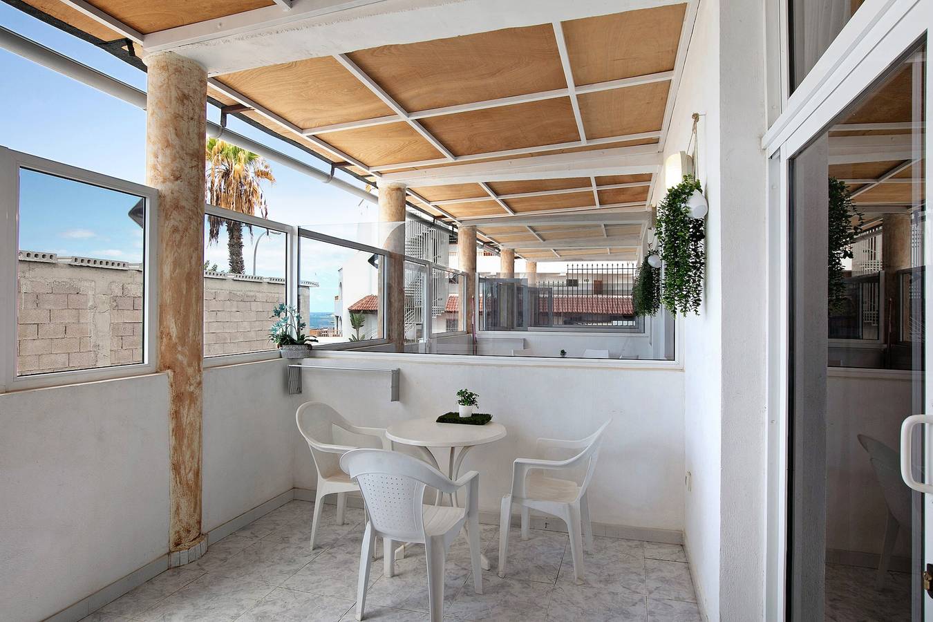 Entire studio, Holiday Home 'Estudio 5 Costa Adeje' with Sea View and Wi-Fi in Playa Puerto Colón, Adeje