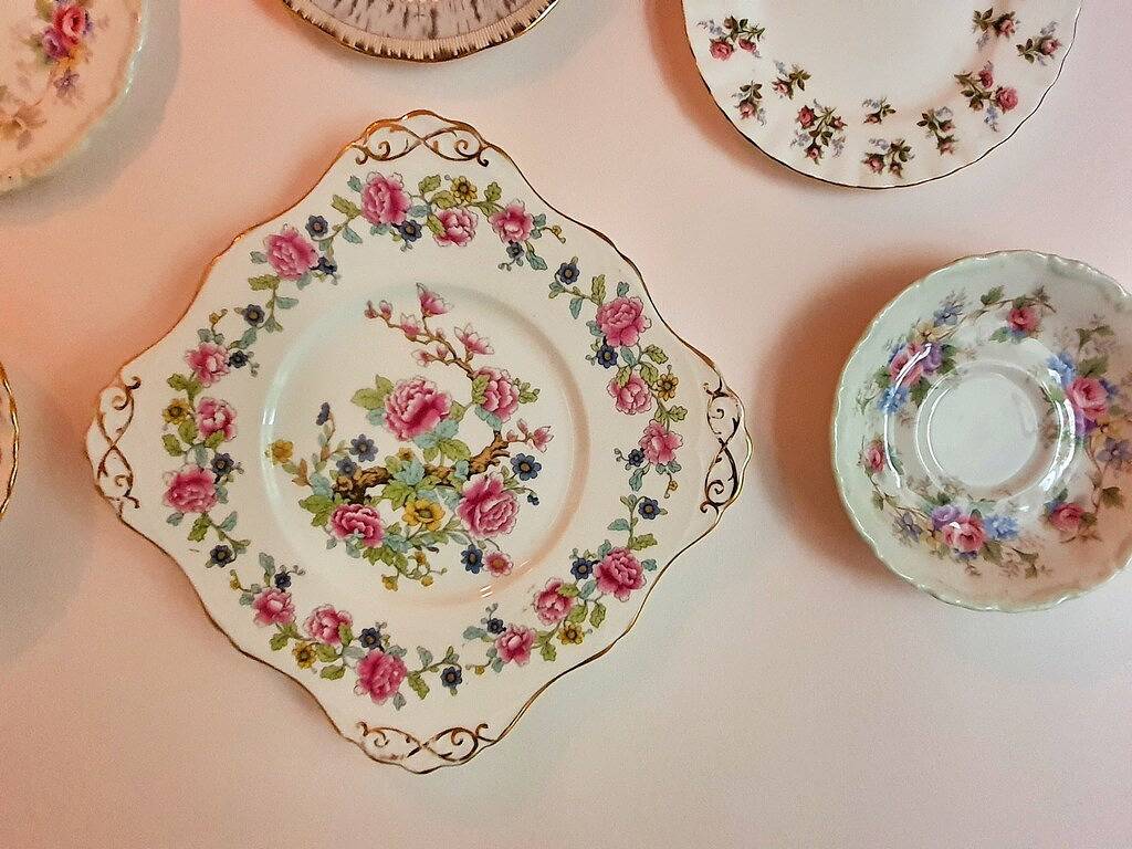 Designer Retro Beach Shack am Seeufer in Tabourie Lake, New South Wales