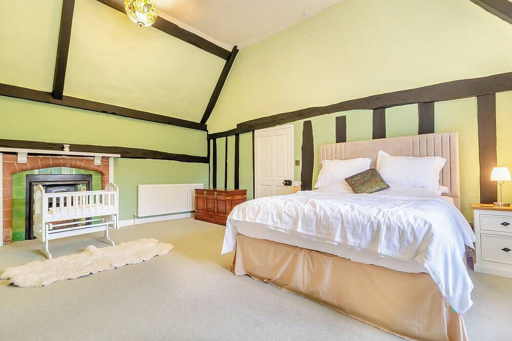 Fabulous looking property with an abundance of beams. in Suffolk