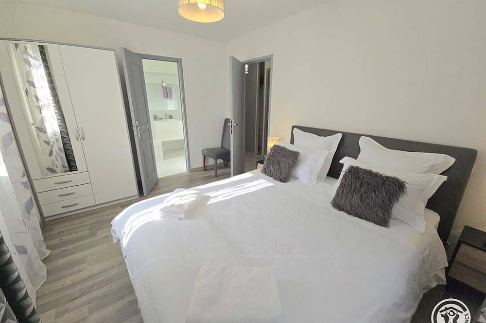 Family cottage with shared pool, Wifi, and pets welcome in the heart of Périgord in Le Bugue, Périgord Noir