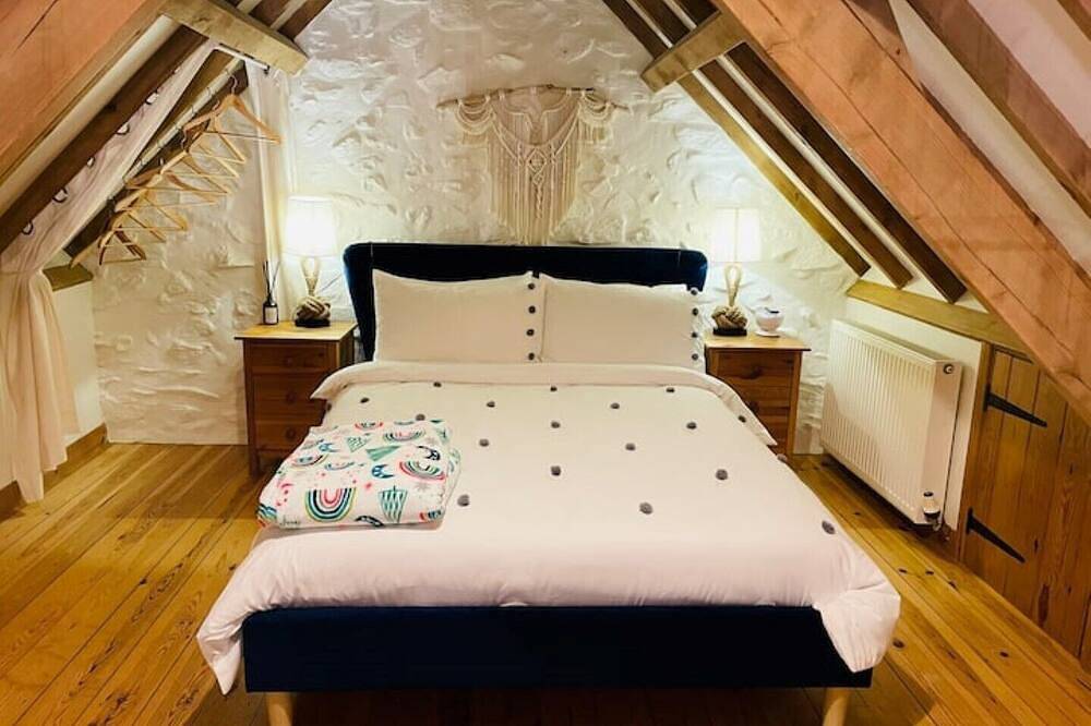 Trefechan Wen Dairy - Peaceful, character cottage near coastal path. in Goodwick, Pembrokeshire