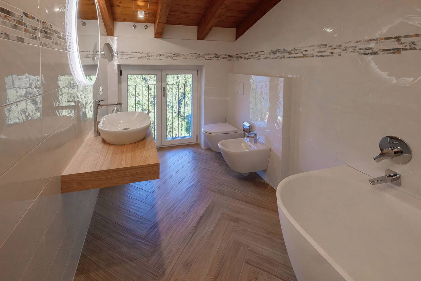 Casa vacanza per 8 persone con giardino in Nesso, Comune di Nesso