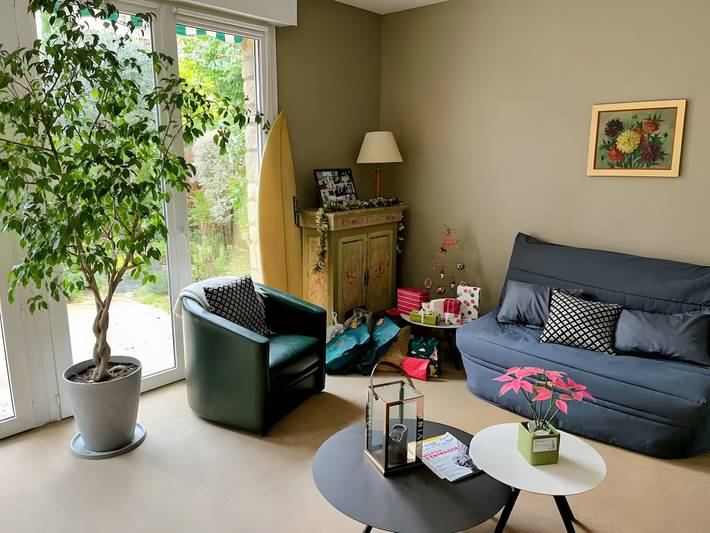 Gîte pour 4 personnes, avec jardin, adapté aux familles à Saint-Cloud