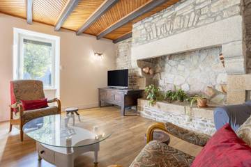 Location De Vacances pour 8 Personnes dans Mellac, Région de Quimper, Photo 1