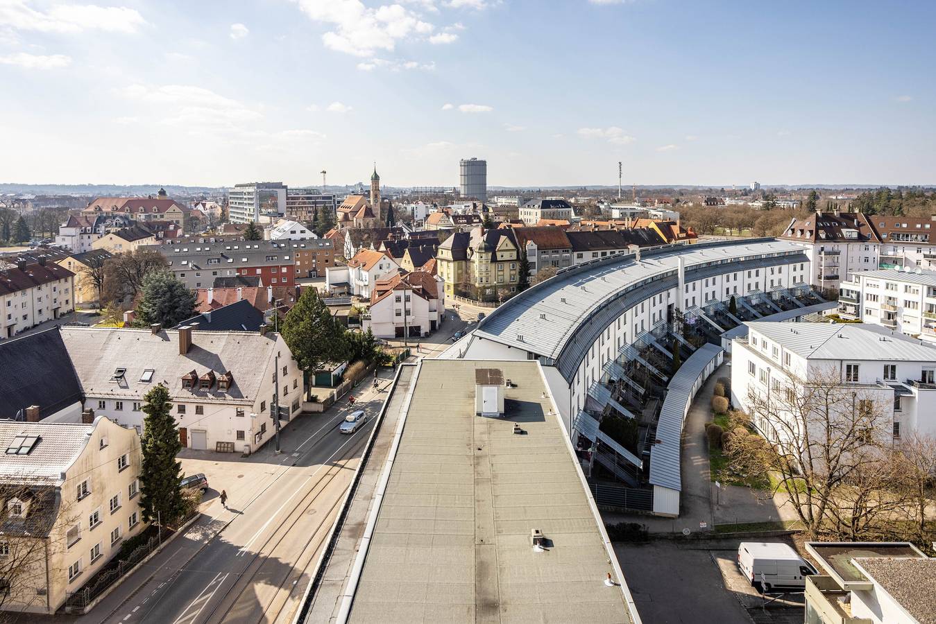 Ganze Wohnung, Apartment 'Fewo Sonnenaufgang, Ausblick' mit Gemeinschaftsterrasse, Balkon & Wlan in Augsburg, Bayerisch Schwaben