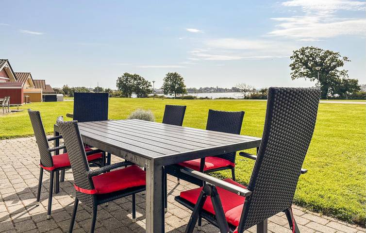 Ferienhaus für 8 Personen, mit Terrasse und Whirlpool sowie Garten und Pool in Gråsten - 3
