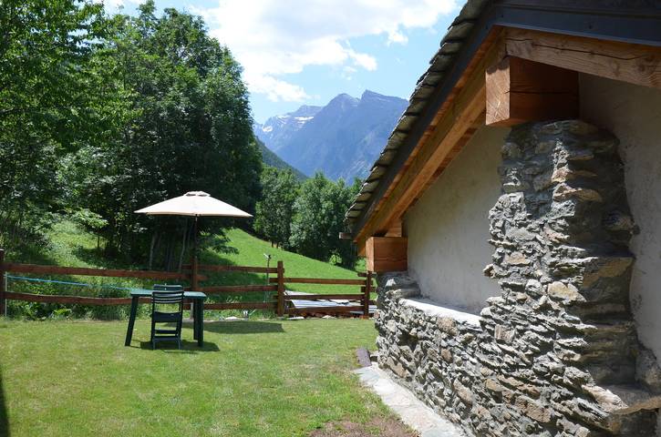 Villa mit Garten und bezauberndem Panorama in Champlong, Comune di Villeneuve