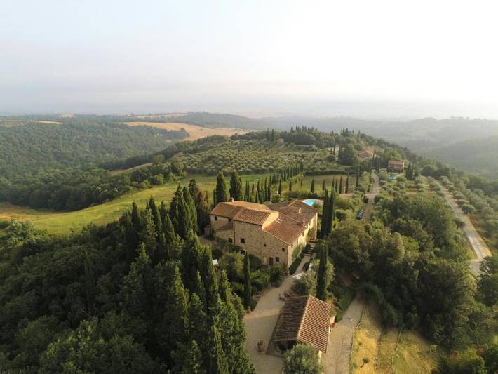 Agriturismo per 2 persone, con Terrazza e Giardino nonché Piscina e Panorama a Gambassi Terme