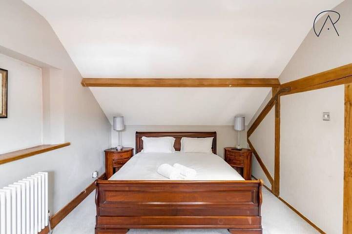Grange Rénovée 5 Chambres à Dorney - Par Tempstay in Burnham, Buckinghamshire