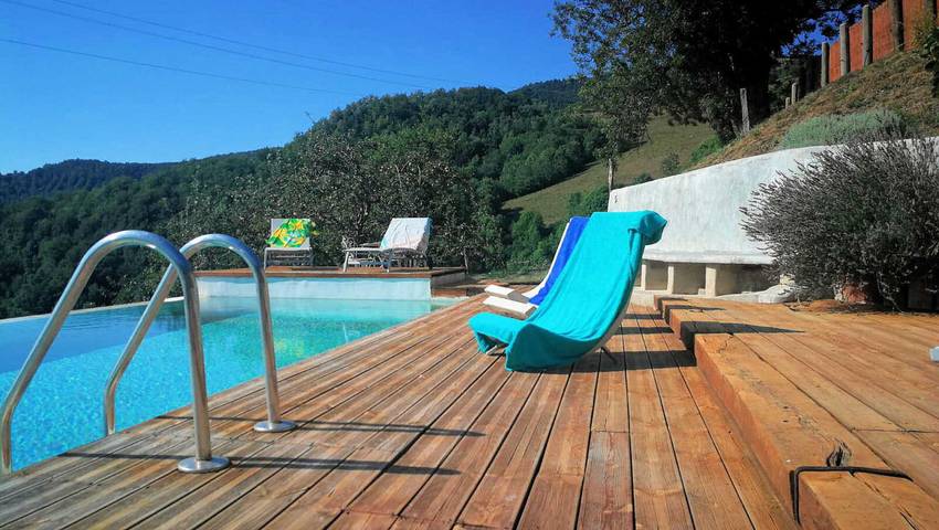 Gîte pour 6 personnes, avec Terrasse ainsi que Jardin et Piscine à Prats-de-Mollo-la-Preste