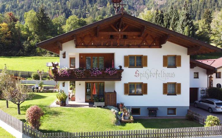 Ferienwohnung für 4 Personen, mit Terrasse und Garten am Großglockner