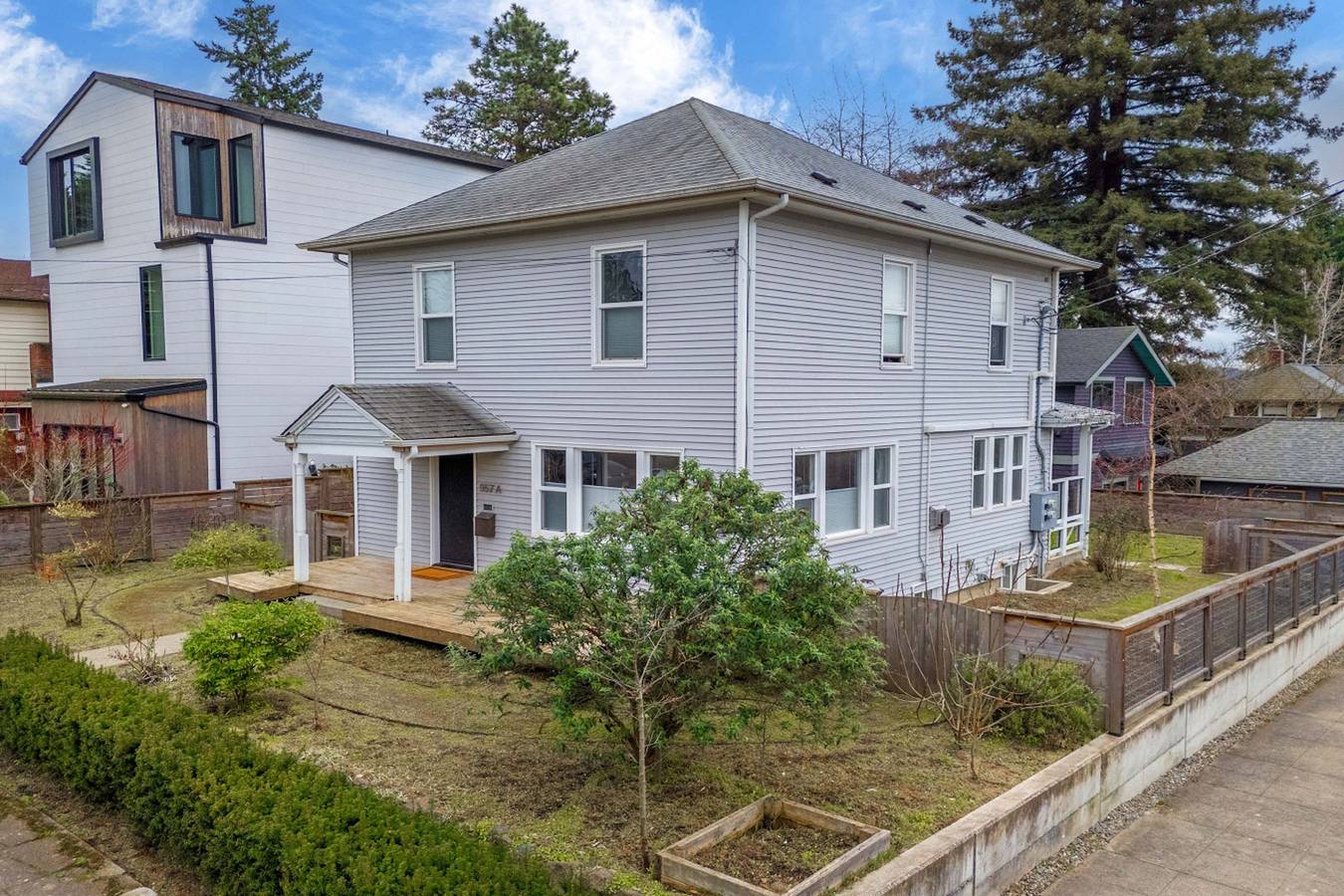 Modern 1Br Basement Suite | Workspace + Laundry in Seattle, King County