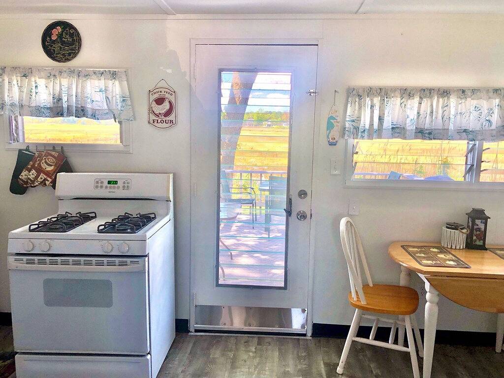 Cabin for 6 Guests in Clinton, Connecticut