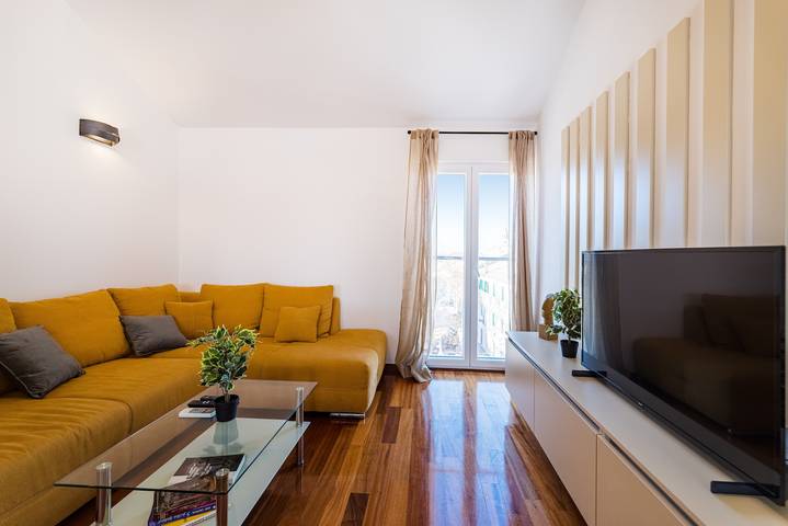 Apartament wakacyjny dla 6 osób, z balkon/ taras w Biograd na Moru