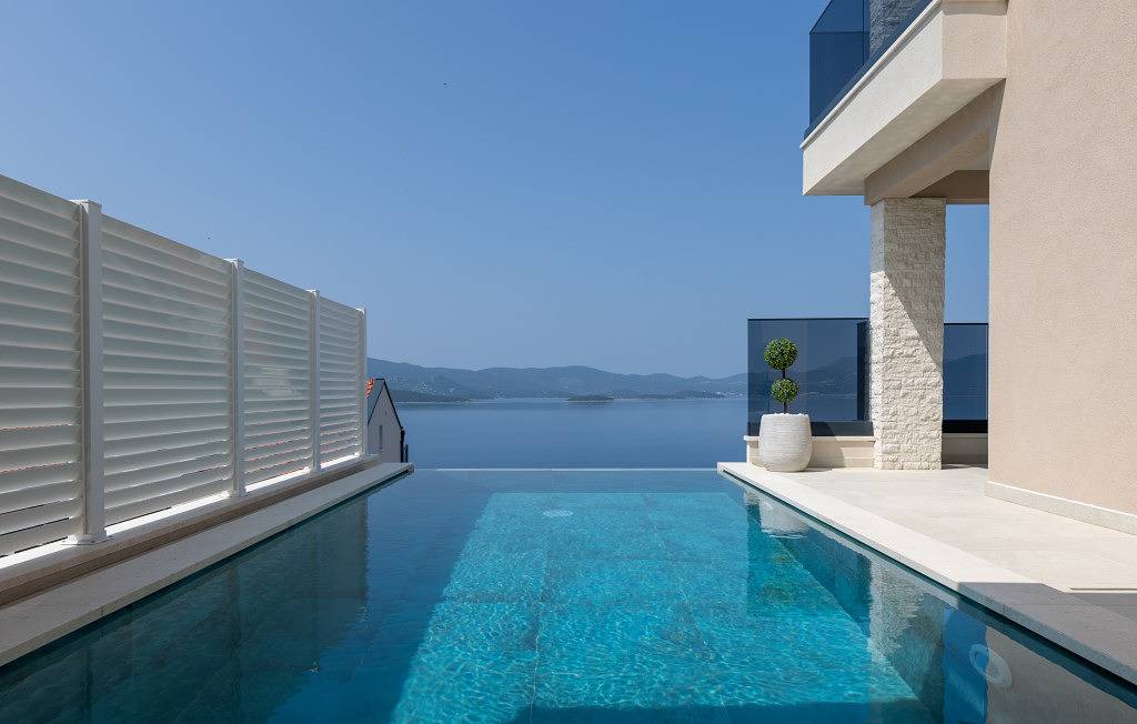 Villa Sole Komarna by Villas Guide in Komarna, Dubrovnik-Neretva