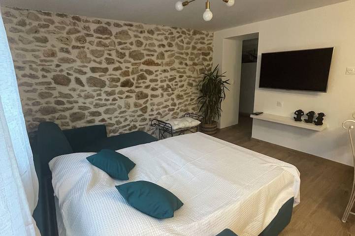 Gîte pour 4 personnes à Le Coudray-Montceaux - 3