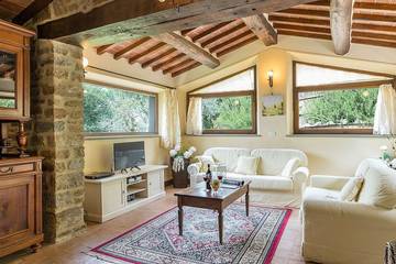 Villa for 10 People in Cortona, Arezzo Province, Photo 2