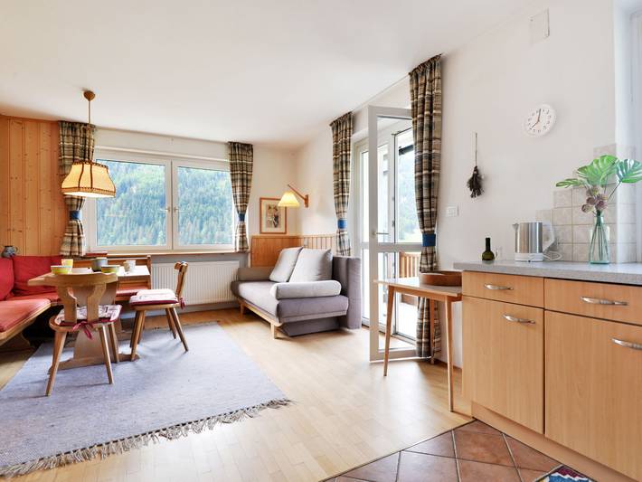 Ferienwohnung für 6 Personen, mit Terrasse und Garten in St. Ulrich in Gröden - 2