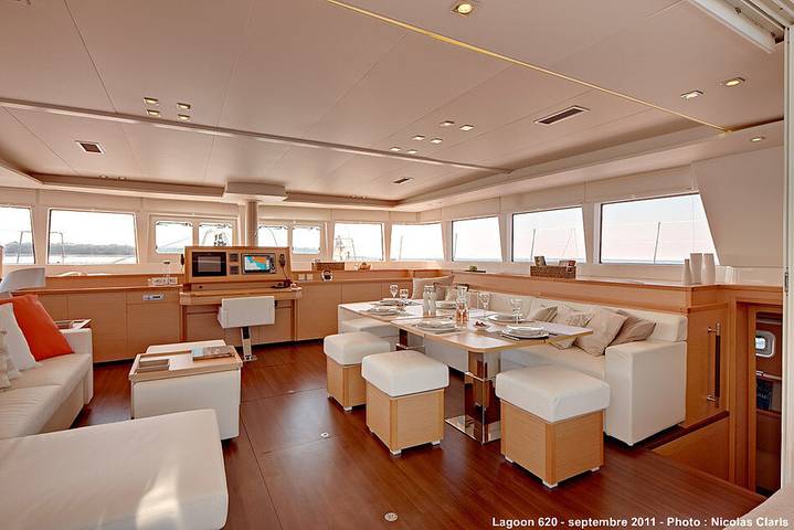 Bateau pour 12 personnes in Raiatea