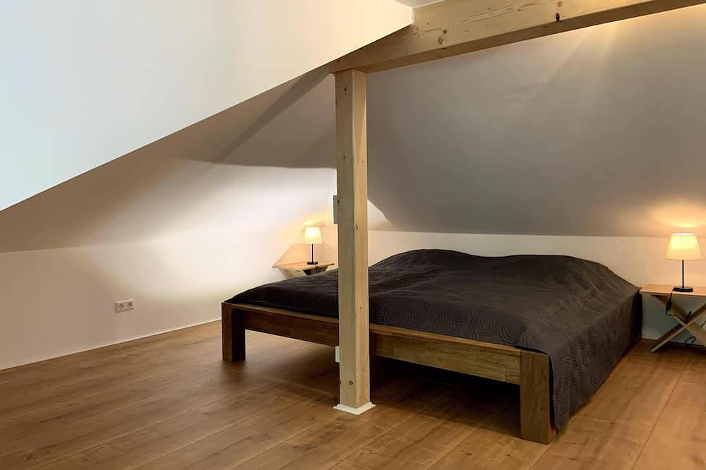 Ganze Wohnung, Ferienwohnung im Stadtzentrum in Hennigsdorf, Ruppiner Seenland