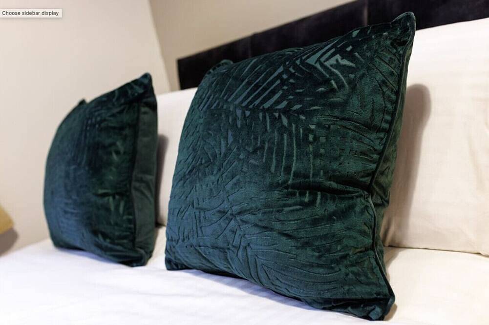 Entire apartment, Studio 1 • City Centre • Fast Wifi • Smart Tv in Middlesbrough, North East England