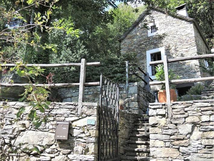 Bauernhof für 4 Personen im Tessin