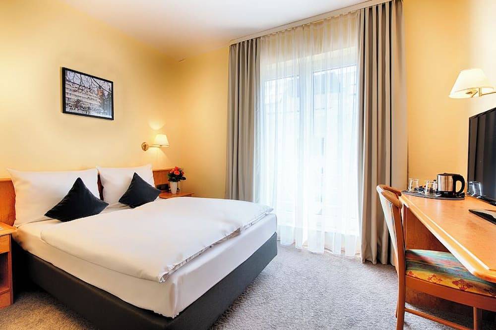 Pet-Friendly Room w/ Access to Onsite Pool | 3.2 Miles to Wachenheim Castle in Bad Dürkheim, Pfälzer Rheinebene