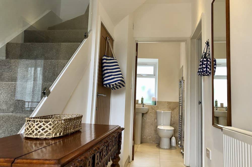 Cosy cottage, short walk to beach and restaurants in Boscombe, Bournemouth