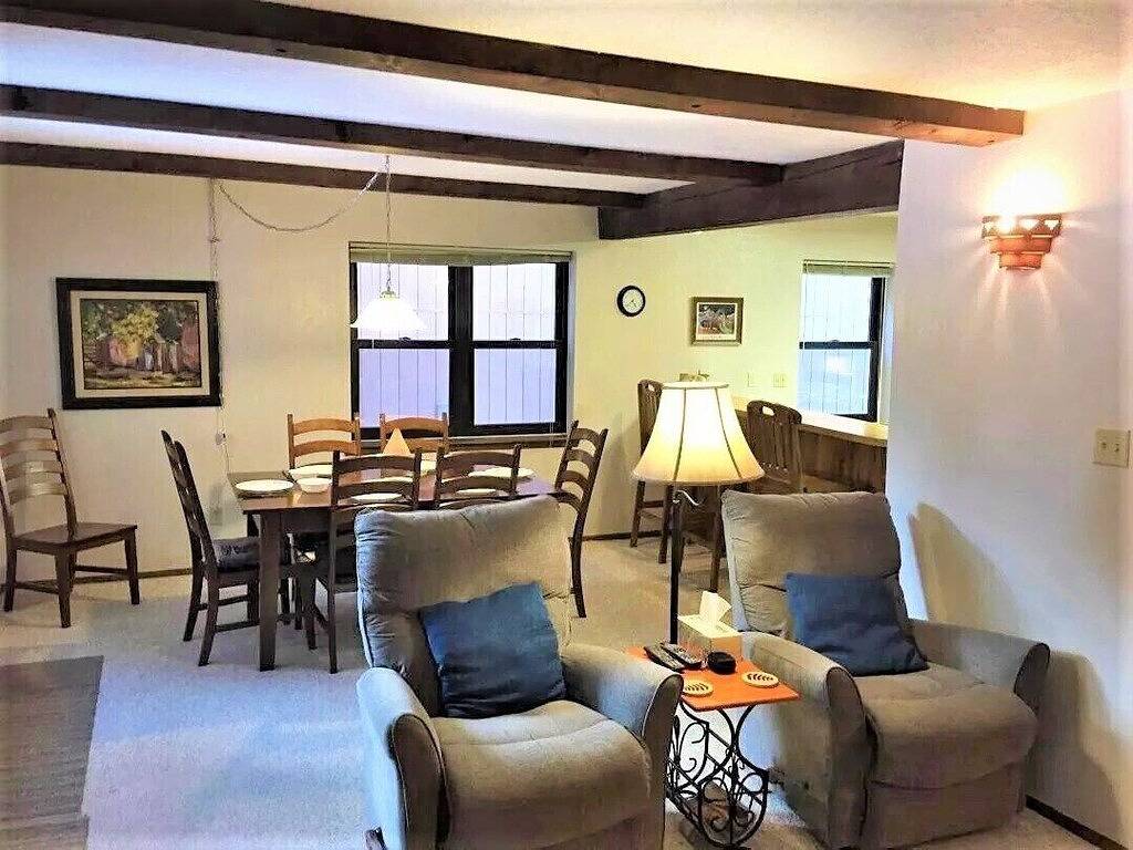 Ganze Wohnung, Gehen Sie zu den Pisten von einer großen Wohnung mit einem Whirlpool in Angel Fire, Colfax County