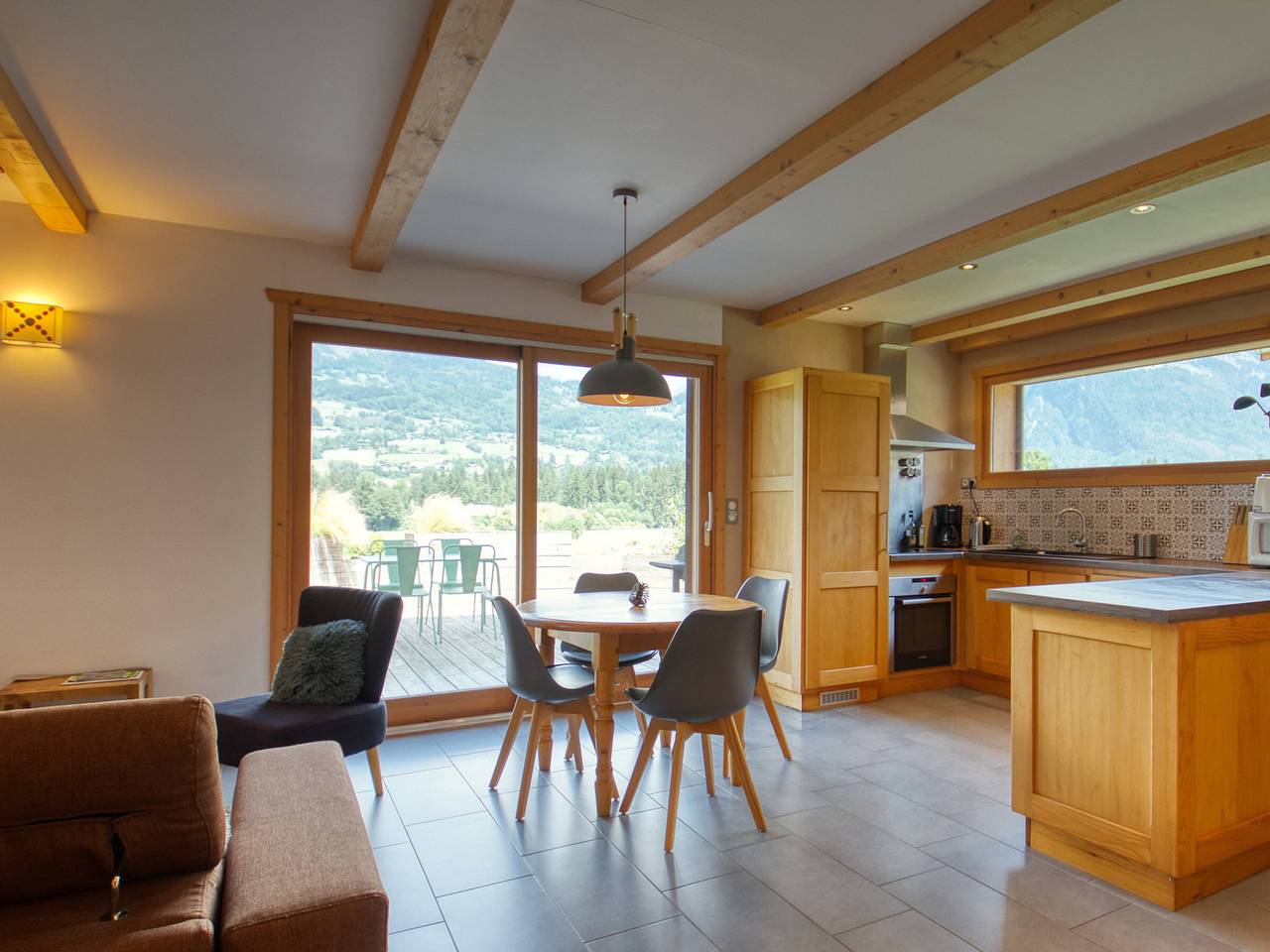 Apartamento entero, Dúplex 2 habitaciones con gran terraza, mascotas aceptadas, en Samoëns in Station de Morillon, Samoëns