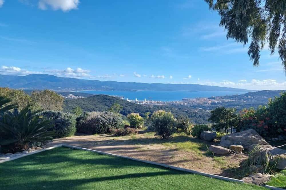 Villa 4/6 Pers vue mer Proche Ajaccio + Véhicule in Alata, Ajaccio region