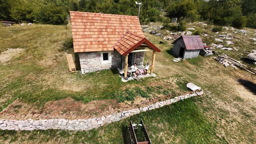 Camping für 7 Personen, mit Garten und Ausblick sowie Terrasse in Montenegro