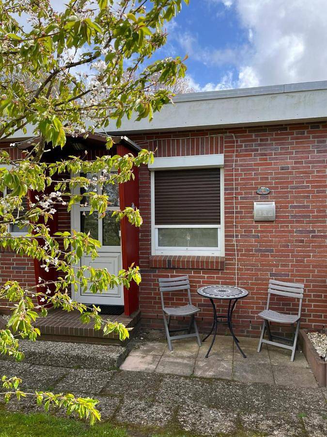 Ferienhaus für 4 Personen, mit Terrasse und Garten in Hedwigenkoog