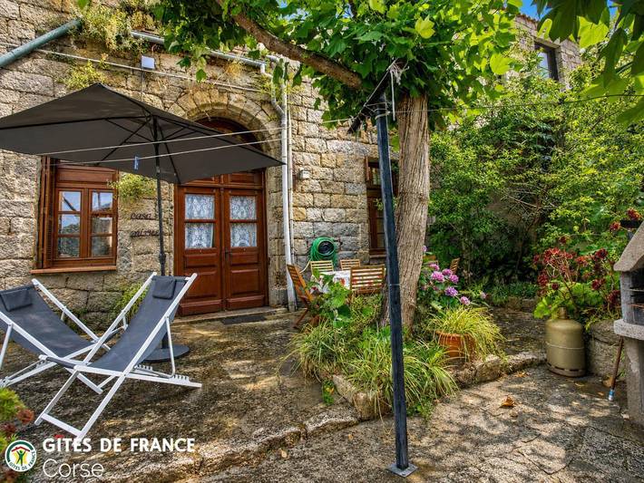 Gîte für 4 Personen, mit Garten und Terrasse sowie Ausblick - 1