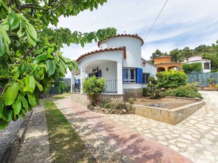Location de vacances pour 6 personnes, avec vue ainsi que jardin et terrasse à Calonge - 4