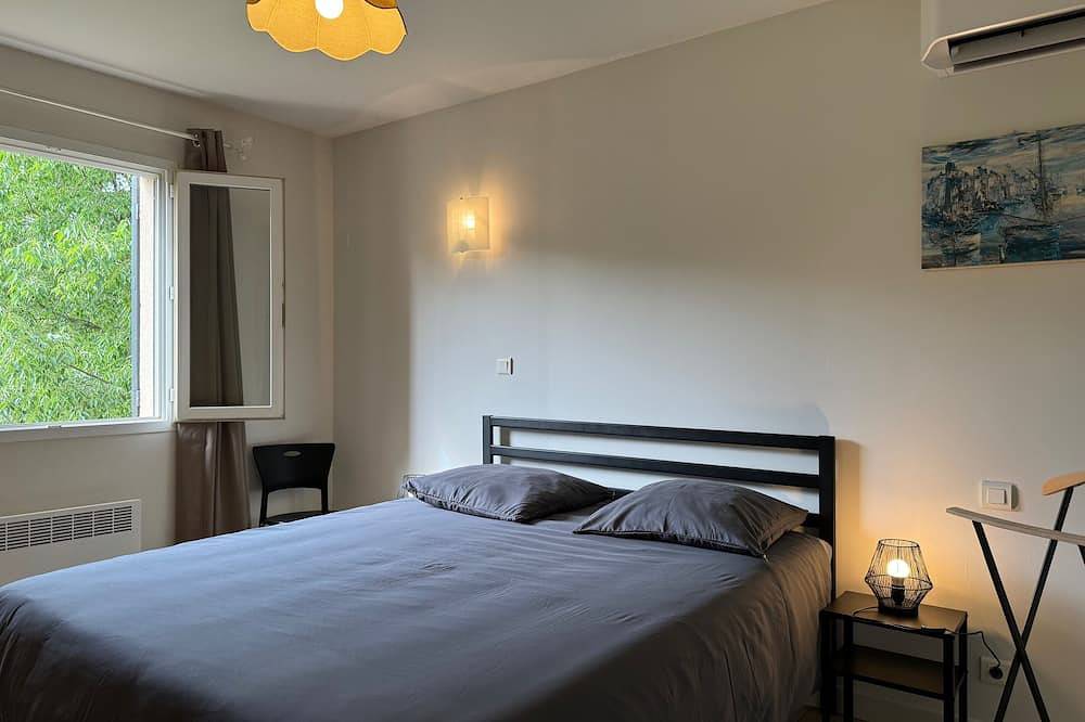 Tiene 4 estrellas amuebladas casa con jardín y piscina. in Aubignan, Vaucluse
