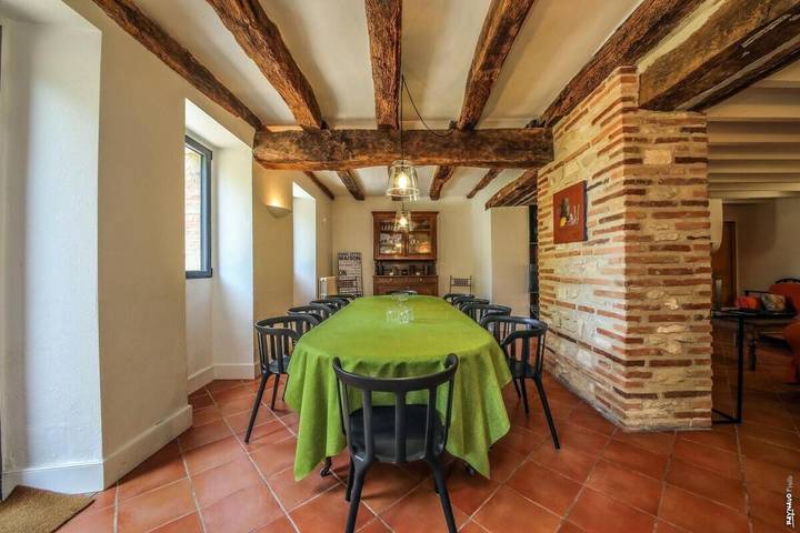 Location de vacances pour 14 personnes, avec jardin à Aussac - 2