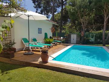 Gîte pour 6 personnes, avec jardin ainsi que piscine et vue dans Aroeira