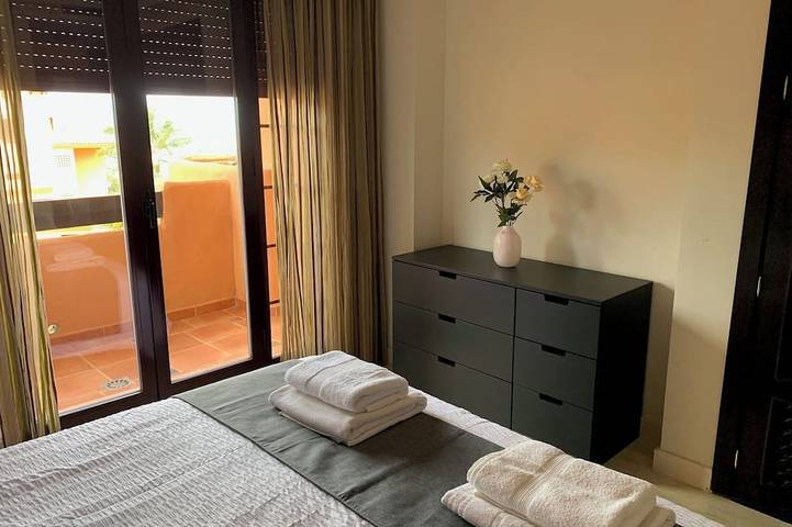 Ganze Wohnung, El Soto de Marbella F/F P16 Meer- & Bergblick. Golf-Fitness-Tennis-Padel vor Ort in Ojén, Sierra de las Nieves