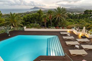 Location de vacances pour 10 personnes, avec terrasse ainsi que piscine et vue, animaux acceptés dans Altea La Vieja