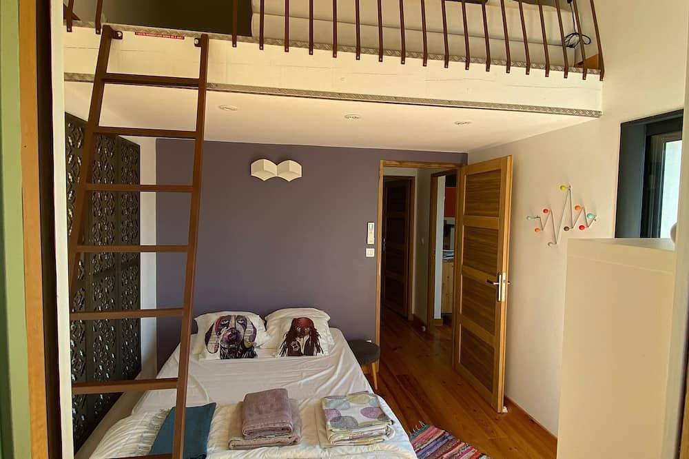 Vacation villa **** Provence- Vaucluse all comfort, private heated pool in Mondragon, Vaucluse