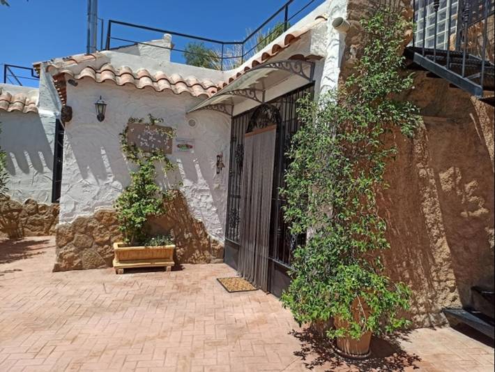 Chalet para 8 personas, con terraza en Comarca Metropolitana de Jaén - 4