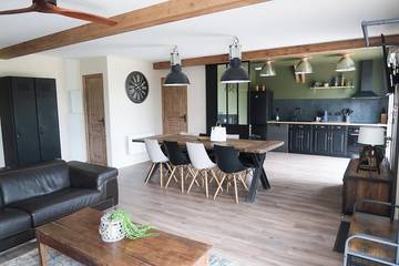 Gîte pour 8 personnes, avec piscine à Ayen
