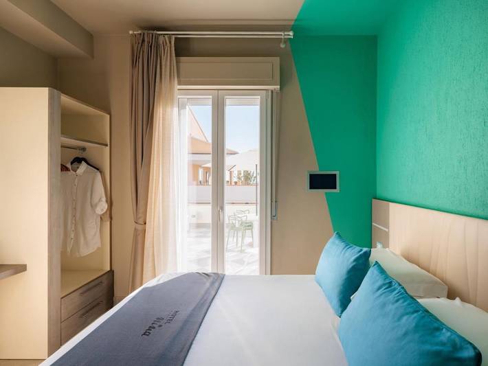 Hotel, mit Terrasse und Garten in Marina di Bibbona - 2