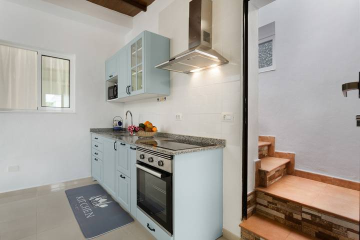 Apartamento entero, Apartamento Vacacional 'Los Abuelos 3 Icod' con Vista a la Montaña, Terraza Compartida y Wi-Fi in Cruz del Camino, Icod de los Vinos