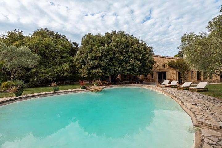 Location de vacances pour 11 personnes, avec jardin et piscine à Rognes - 4