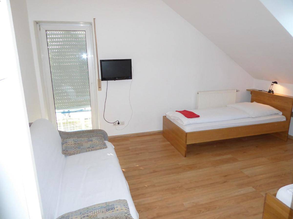 Ganze Wohnung, Studio in Erding, Oberbayern