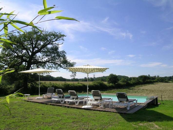 Location de vacances pour 4 personnes, avec piscine et jardin, animaux acceptés à Neuilly-le-Réal - 4