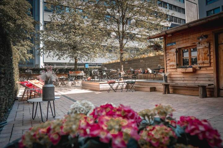 Hotel für 4 Personen, mit Terrasse und Garten beim Oktoberfest - 3