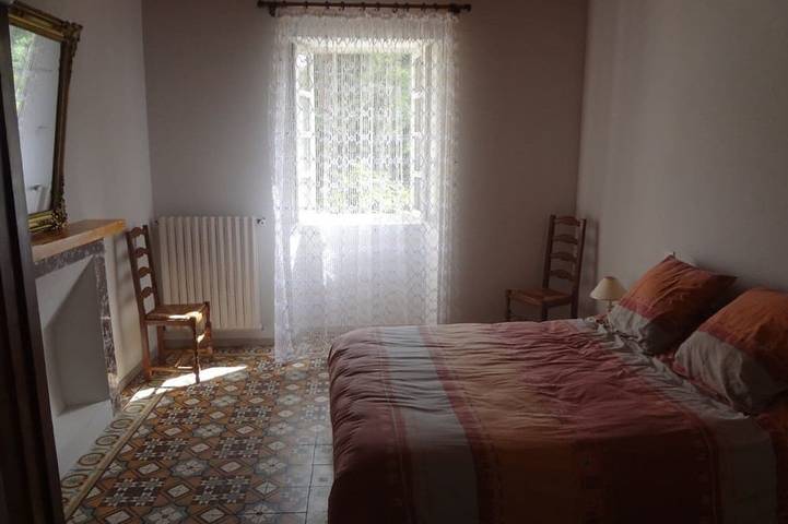 Location de vacances pour 8 personnes, avec jardin à Sainte-Eulalie-de-Cernon - 2